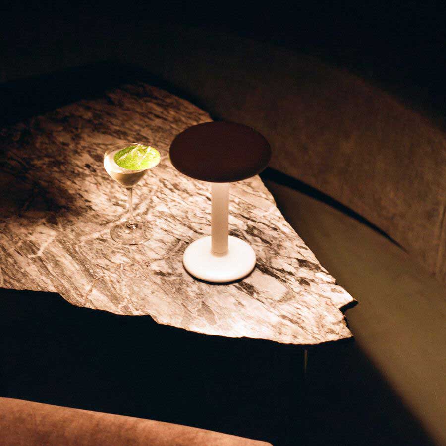 GUSTAVE テーブルライト マットホワイト