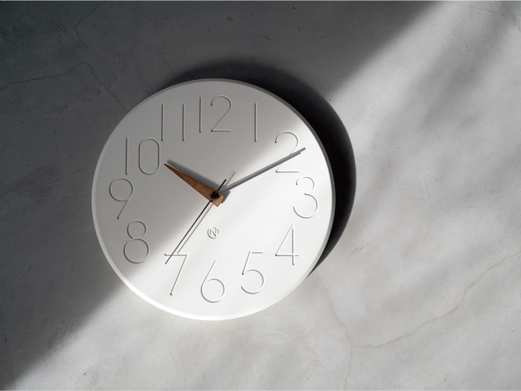 インターフォルム Smuk スムーク ウォールクロック　針のカチコチ音が気にならない連続秒針スイーブメント