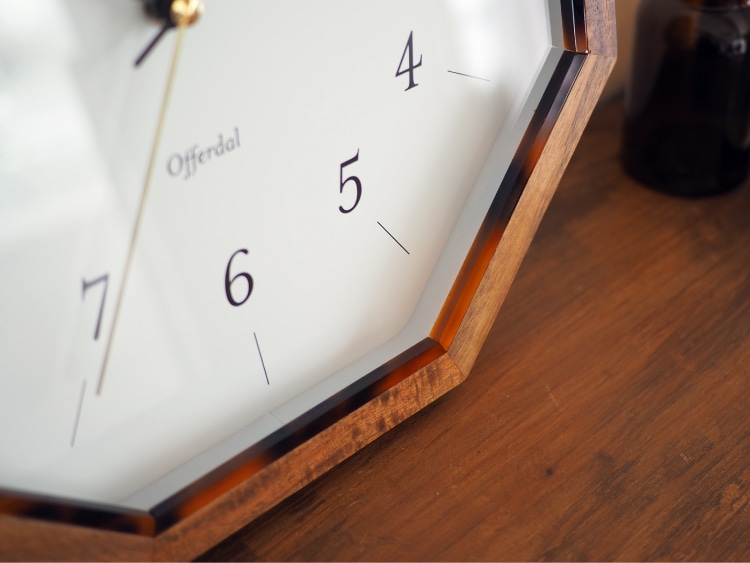 インターフォルム Ahtee アハテー ウォールクロック　針のカチコチ音が気にならない連続秒針スイーブメント