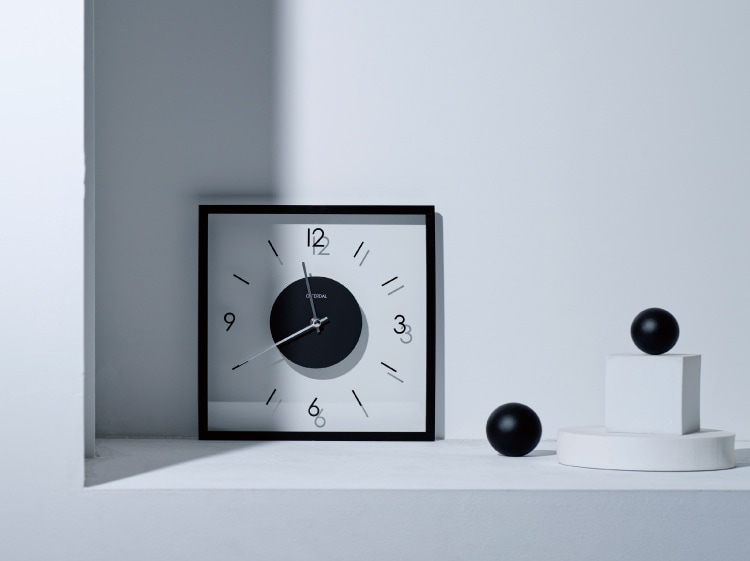 インターフォルム Laturi ラトゥリ ウォールクロック　針のカチコチ音が気にならない連続秒針スイーブメント