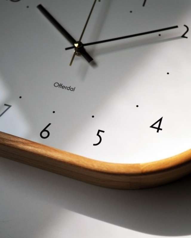 インターフォルム Mutka ムトゥカ ウォールクロック　針のカチコチ音が気にならない連続秒針スイーブメント