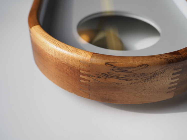 インターフォルム Tikanen ティーカネン ウォールクロック　針のカチコチ音が気にならない連続秒針スイーブメント