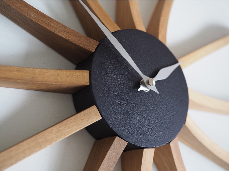 インターフォルム Terasto テラスト ウォールクロック　針のカチコチ音が気にならない連続秒針スイーブメント