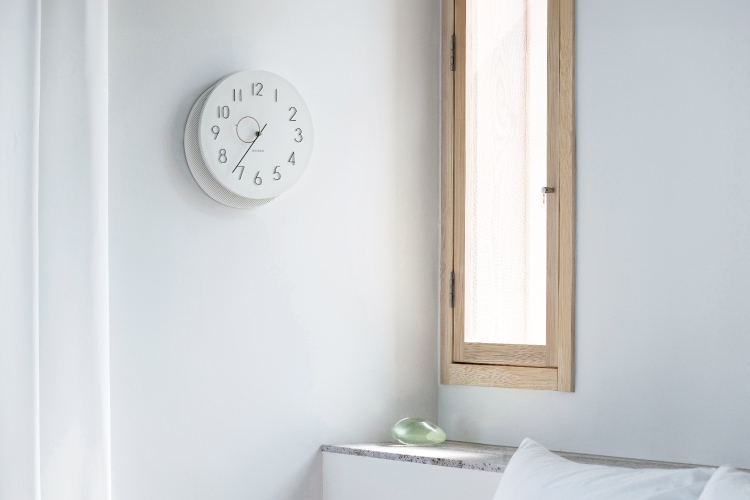 インターフォルム Mito ミト ウォールクロック　針のカチコチ音が気にならない連続秒針スイーブメント