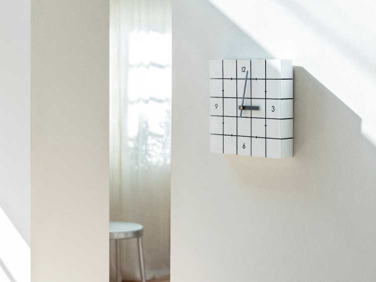インターフォルム Kaavio カーヴィオ ウォールクロック　針のカチコチ音が気にならない連続秒針スイーブメント