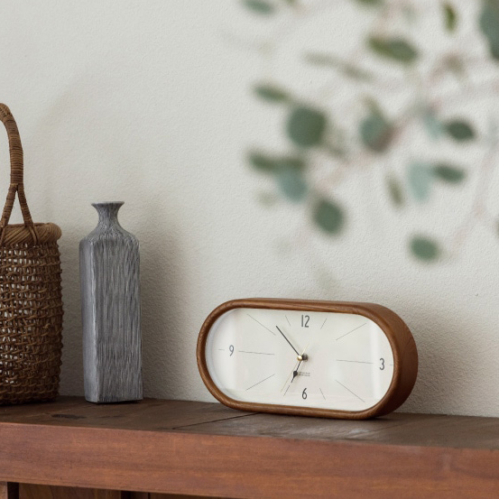 インターフォルム Curva クルヴァ ウォールクロック　針のカチコチ音が気にならない連続秒針スイーブメント