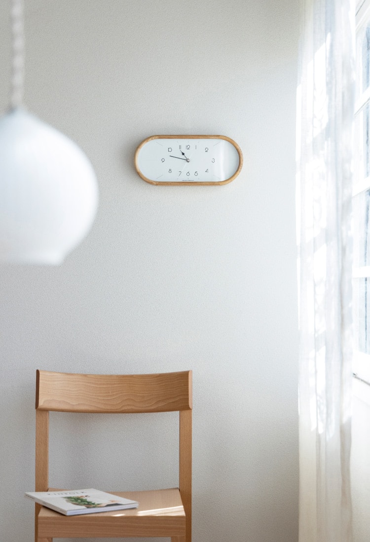 インターフォルム Curva クルヴァ ウォールクロック　針のカチコチ音が気にならない連続秒針スイーブメント