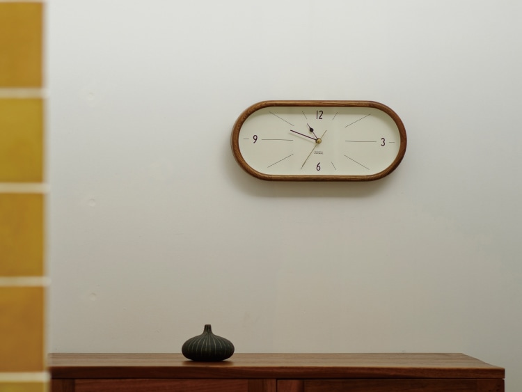 インターフォルム Curva クルヴァ ウォールクロック　針のカチコチ音が気にならない連続秒針スイーブメント