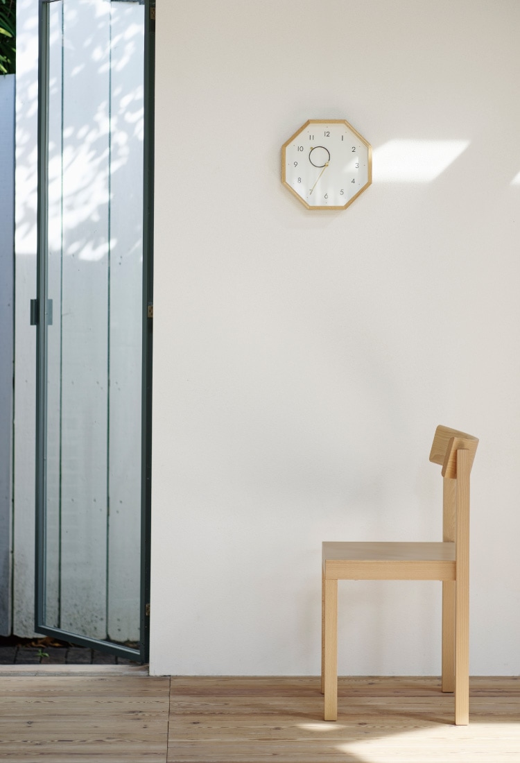 インターフォルム Enne エンネ ウォールクロック　針のカチコチ音が気にならない連続秒針スイーブメント