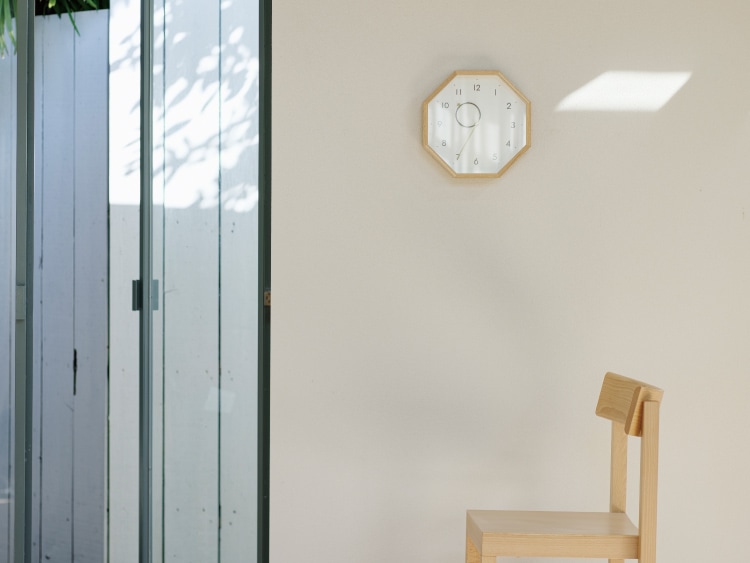 インターフォルム Enne エンネ ウォールクロック　針のカチコチ音が気にならない連続秒針スイーブメント