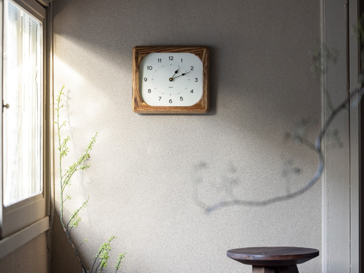 インターフォルム Rand ラント ウォールクロック　針のカチコチ音が気にならない連続秒針スイーブメント