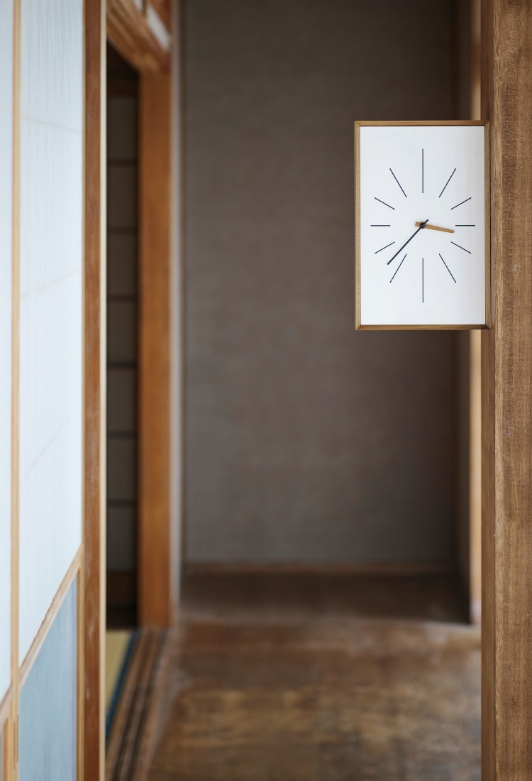 インターフォルム Kasten カステン ウォールクロック　針のカチコチ音が気にならない連続秒針スイーブメント