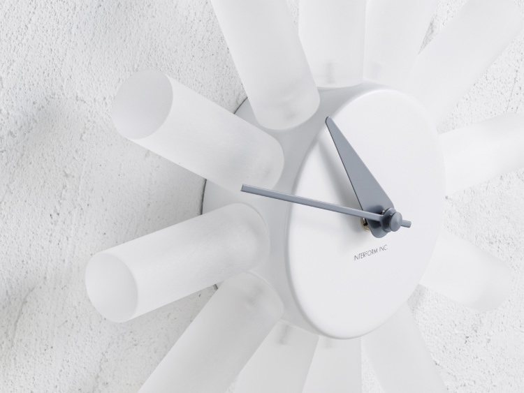 インターフォルム Viti ヴィティ ウォールクロック　針のカチコチ音が気にならない連続秒針スイーブメント