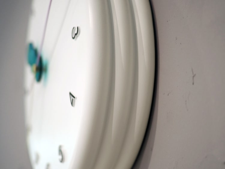 インターフォルム Monpou モンプー ウォールクロック　針のカチコチ音が気にならない連続秒針スイーブメント