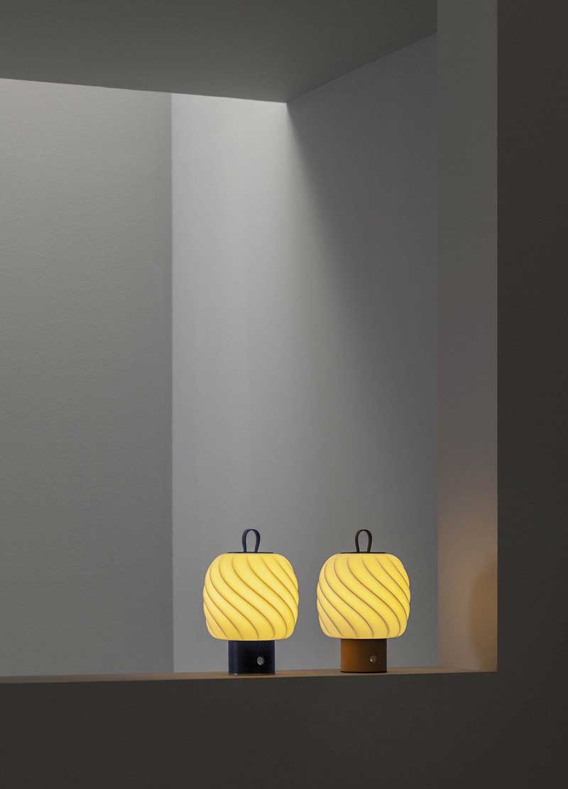 Lladro(リヤドロ) Ice Cream – テーブルランプ (M/Nude) 充電式ポータブルLEDライト   lladro-01024021