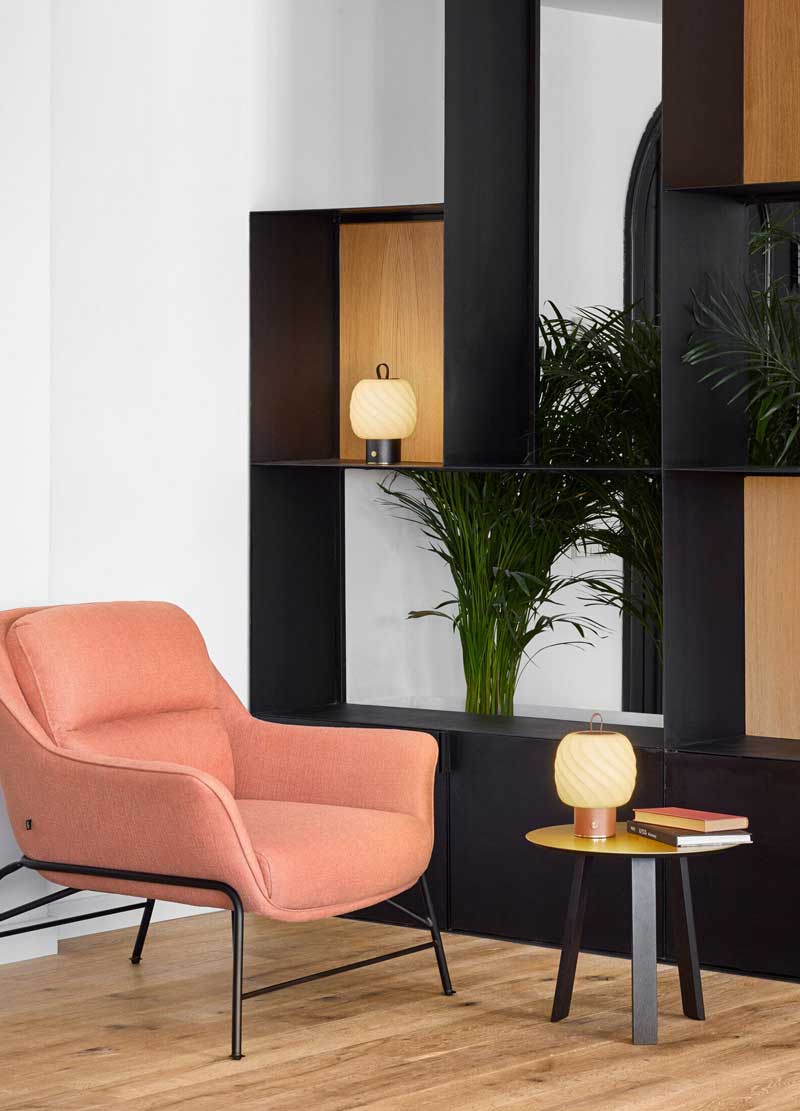 Lladro(リヤドロ) Ice Cream – テーブルランプ (M/Black)  充電式ポータブルLEDライト  lladro-01024048