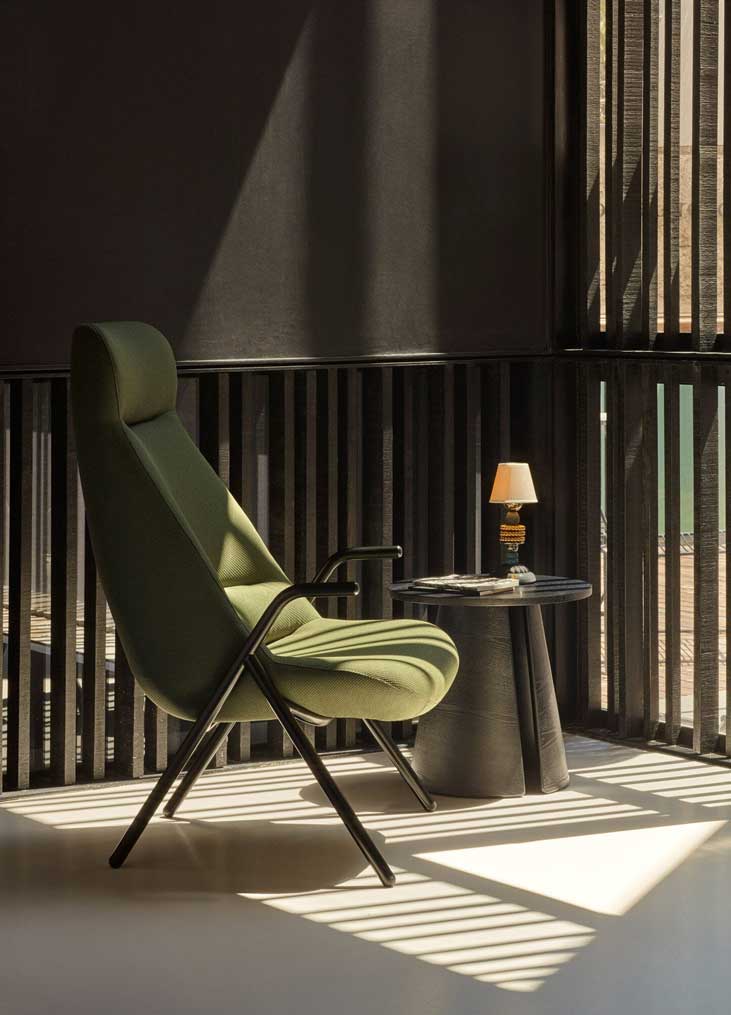 Lladro(リヤドロ) Firefly Lamp by Olga Hanono 充電式ポータブルLEDライト   lladro-01024138